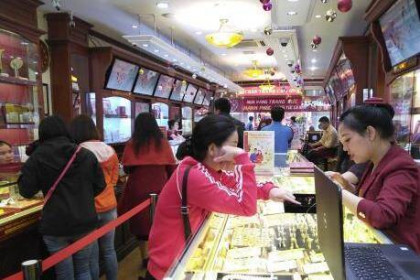 Giá vàng hồi phục, chạm ngưỡng 47 triệu đồng/lượng