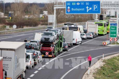 Dịch COVID-19: Hungary tuyên bố đóng cửa biên giới