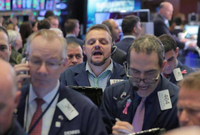 Đà tăng mạnh của cổ phiếu công nghệ và năng lượng kích Dow Jones cộng gần 200 điểm