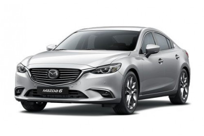 Mazda6 giảm giá mạnh trong tháng 6, ‘đe nẹt’ Toyota Camry, Honda Accord