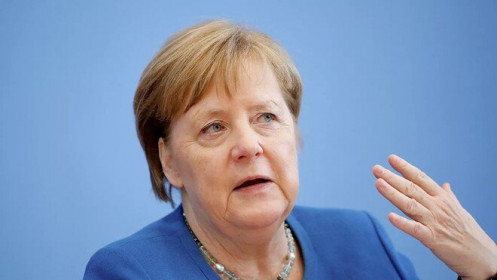 Thủ tướng Đức Angela Merkel chia sẻ trải nghiệm khi phải cách ly ở nhà