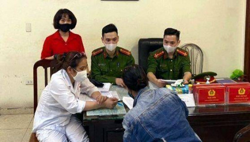 Trường hợp đầu tiên ở Hà Nội bị phạt vì không đeo khẩu trang