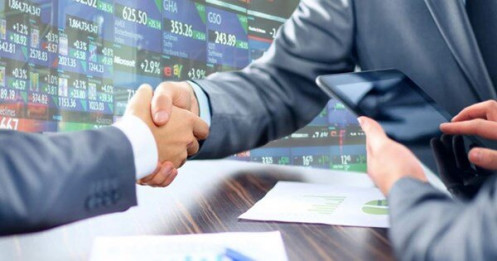 Bất chấp thị trường chứng khoán sụt giảm, doanh nghiệp bán hết 100% khối lượng cổ phần chào bán