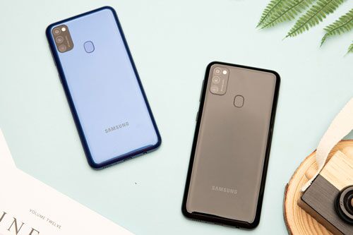 Cận cảnh Samsung Galaxy M21 giá 5,49 triệu tại Việt Nam