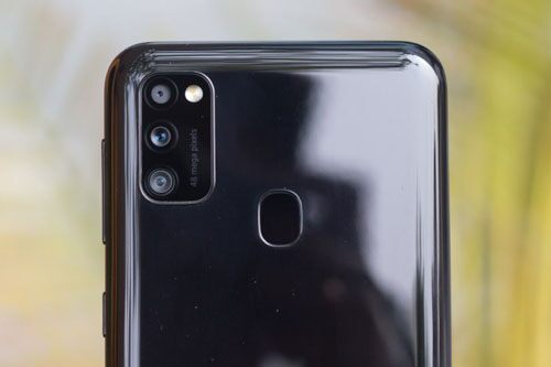 Cận cảnh Samsung Galaxy M21 giá 5,49 triệu tại Việt Nam