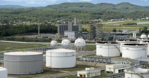 Nhà máy lọc dầu Dung Quất tính chuyện tạm dừng sản xuất