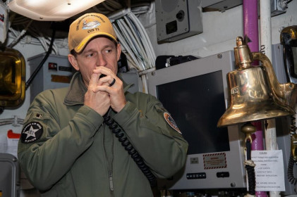 Tổng thống Trump ủng hộ quyết định cách chức thuyền trưởng tàu sân bay