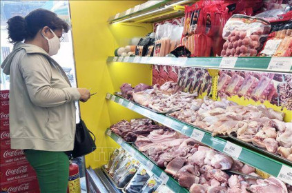 Nhà bán lẻ giảm giá thịt lợn, mở hotline bán hàng
