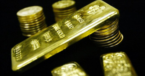 Giá vàng tăng vọt lên sát 1.700USD/ounce, cao nhất 7 năm