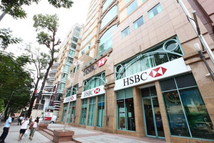 HSBC Việt Nam dự báo tiếp tục sụt giảm lợi nhuận do Covid-19
