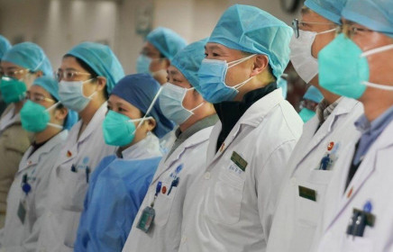 "Ngoại giao virus corona": Trung Quốc cử chuyên gia y tế tới Nga, EC trợ giúp Ba Lan 115 triệu euro