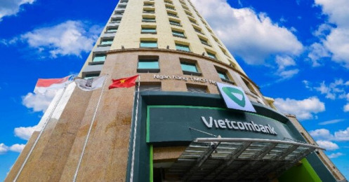 Vietcombank và FWD chính thức triển khai hợp tác độc quyền phân phối bảo hiểm qua ngân hàng