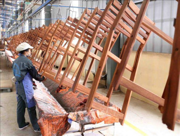 Ngành gỗ 'trắng' đơn hàng xuất khẩu khiến nhiều lao động mất việc