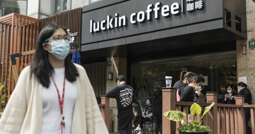 Giới đầu tư mất trắng 400 triệu USD vì chuỗi cà phê tai tiếng Trung Quốc