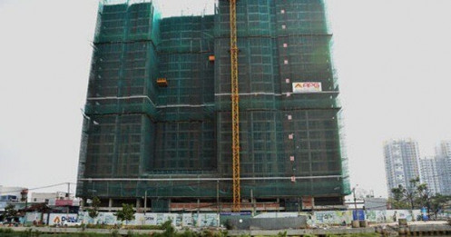 Địa ốc rục rịch bung hàng