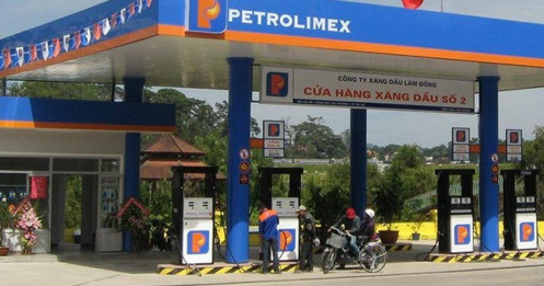 “Điêu đứng” vì giá xăng dầu giảm mạnh, Petrolimex lỗ "khủng" gần 1.900 tỷ