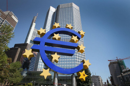 ECB giữ lập trường "kiên định" trước phán quyết gây sốc của tòa án Đức