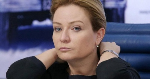 Nữ bộ trưởng 39 tuổi của Nga mắc COVID-19