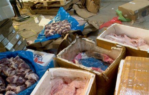 Hà Nội: Khám phá thủ đoạn “ẩn giấu” 6 tấn thực phẩm bẩn trong kho lạnh ở Hà Nội