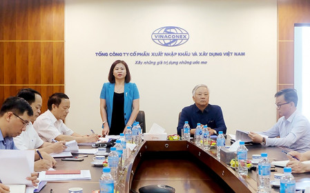 Trưởng ban Dân vận Thành ủy Nguyễn Thị Tuyến: Vinaconex phải phấn đấu tổ chức Đại hội Đảng bộ xong trước 31/5