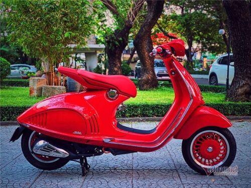 Vespa đỏ biển ngũ quý 8, giá gần 700 triệu