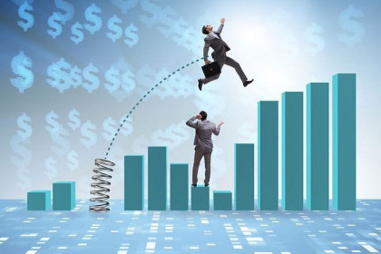 Giao dịch chứng khoán sáng 12/5: Nhóm cổ phiếu dệt may “thăng hoa“