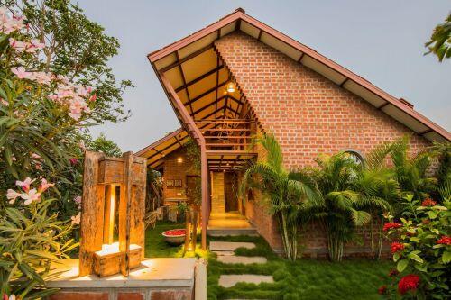 Báo Mỹ trầm trồ nhà gạch đỏ phong cách Việt ở Ấn Độ
