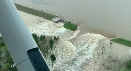 Mỹ: Bang Michigan cùng lúc vỡ 2 đập, hàng chục ngàn người cuống cuồng sơ tán