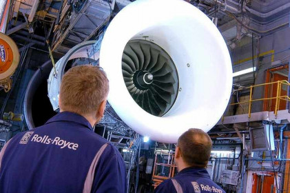 Du lịch hàng không “sụp đổ”, Rolls-Royce thông báo cắt giảm 9.000 việc làm