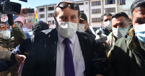 Bộ trưởng Y tế Bolivia bị bắt vì nghi “thổi giá” 179 máy thở nhập khẩu