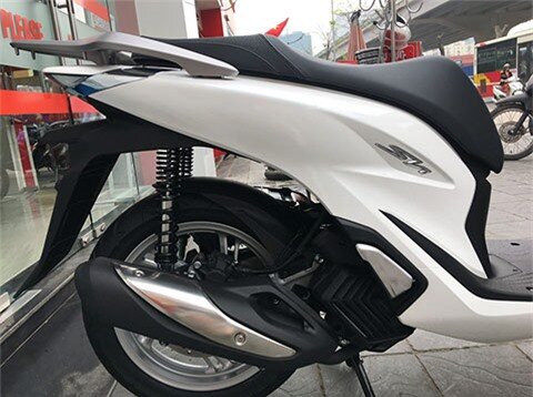 Honda SH 125, SH 150 2020 đẹp mê ly, bất ngờ giảm giá mạnh tại đại lý khiến fan 'phát sốt'