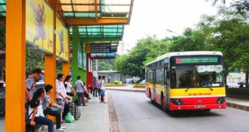 Hà Nội muốn huy động gần 1.000 tỷ đồng xây dựng nhà chờ xe buýt, biển quảng cáo tại 12 quận huyện