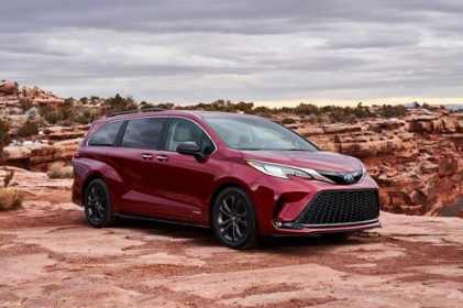 Khám phá xe minivan mới của Toyota, giá chưa công bố