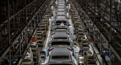 Trung Quốc: Sản xuất ô tô và hàng điện tử hồi phục, triển vọng ngành công nghiệp vẫn u ám
