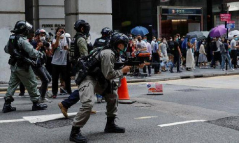 Mỹ dọa tước đặc quyền Hong Kong, Trung Quốc nói dã man, đáng xấu hổ