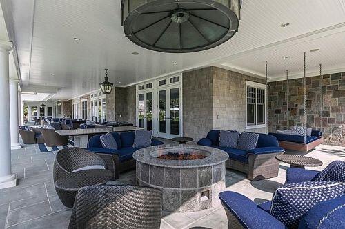 Biệt thự tỷ phú Giá thuê 50 tỷ đồng tháng sân thượng có thể chơi golf