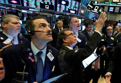 Hợp đồng tương lai Dow Jones tăng hơn 200 điểm, chứng khoán châu Á bớt giảm