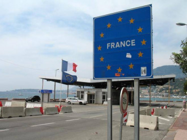 COVID-19: Nhiều nước châu Âu mở cửa biên giới, khôi phục kinh tế