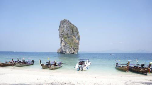 BĐS nghỉ dưỡng Vân Đồn, Phú Quốc: Làm gì để không bỏ lỡ những cơ hội “vàng”?
