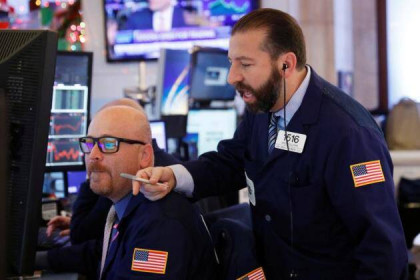 Thông báo của Fed giúp Dow Jones lội ngược dòng thành công