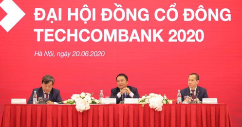 Tỷ phú Hồ Hùng Anh nói gì về mục tiêu lợi nhuận tăng 1% của Techcombank?