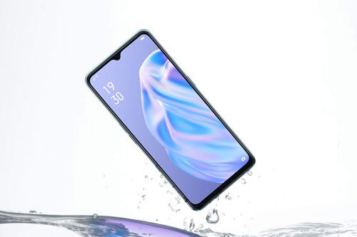Oppo giới thiệu smartphone chống nước RAM 6 GB, pin 4.025 mAh, giá gần 9 triệu
