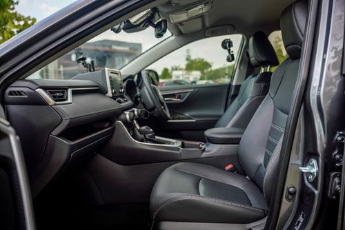 SUV Toyota đẹp long lanh, giá hơn 1,1 tỷ đồng, cạnh tranh với Honda CR-V, Mazda CX-5