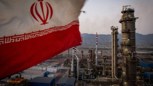 Ngân hàng trung ương Iran bơm ngoại tệ để ổn định đồng nội tệ