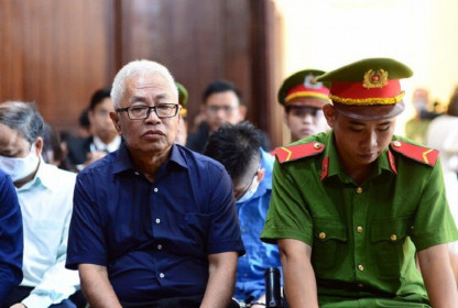 Ông Trần Phương Bình bị DongABank ‘níu áo’ đòi ngàn tỷ tại tòa