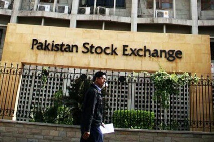 Thị trường chứng khoán Pakistan bị tấn công