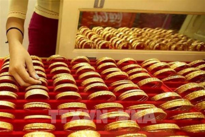 Người dân Saudi Arabia đổ xô đi mua vàng trước khi Chính phủ tăng thuế