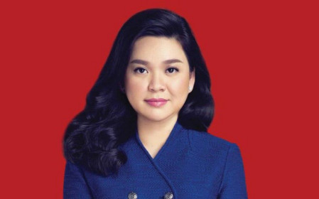 Ngân hàng của bà Nguyễn Thanh Phượng niêm yết cổ phiếu với giá 10.700 đồng