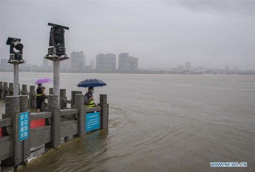 Trung Quốc: Vũ Hán nâng cảnh báo mưa lũ lên cấp 2