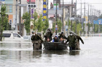 Gần 1,3 triệu người dân Nhật nhận lệnh sơ tán vì lũ lụt, số người chết vẫn tăng